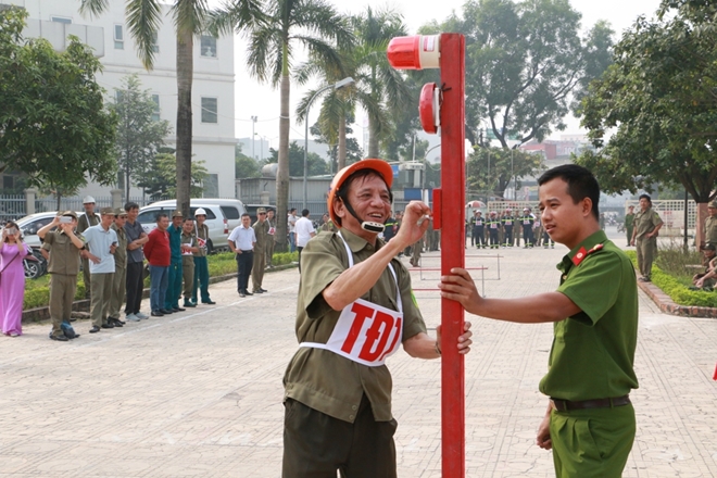 Hội thi chữa cháy, cứu nạn tại quận Thanh Xuân - Ảnh minh hoạ 4